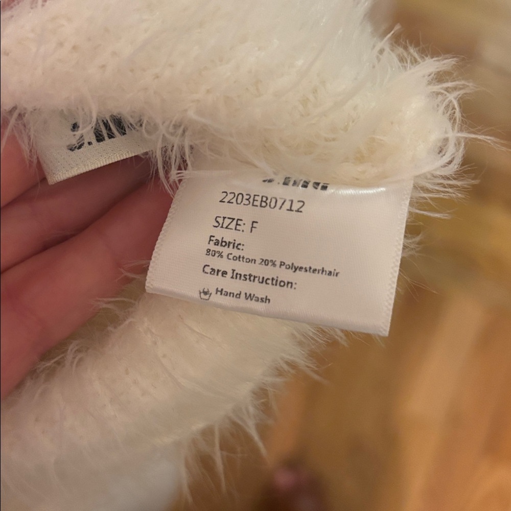 Fuzzy White Cropped Cardigan with Button Closure - Picture 4 of 5